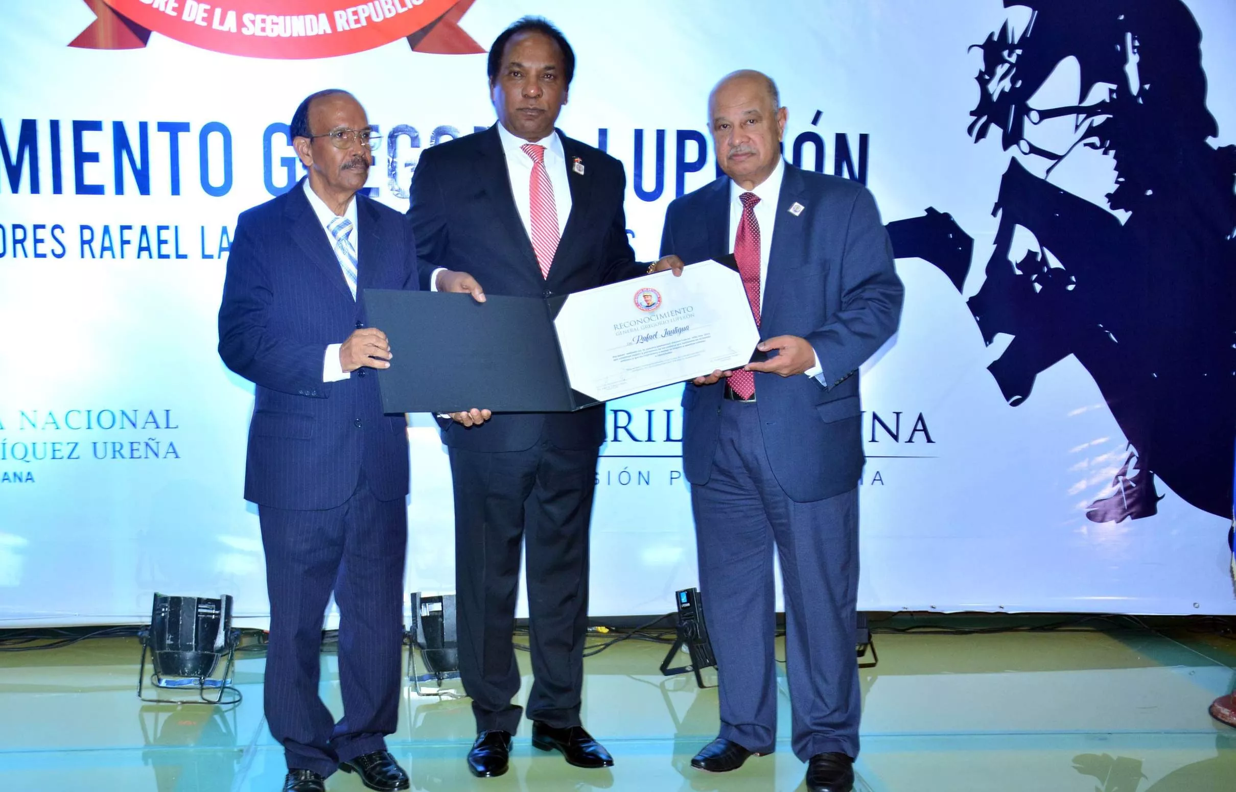 foto-principal-raymundo-tirado-jorge-zorrilla-ozuna-y-el-dr-rafael-lantigua-min