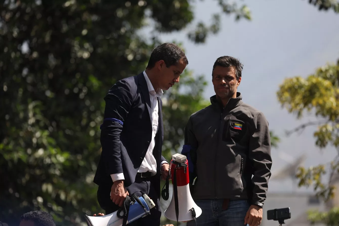Oposición en Caracas apoya el levantamiento del presidente de la Asamblea Nacional, Juan Guaidó