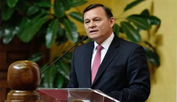 nestor-popolizio-canciller-de-peru-archivo