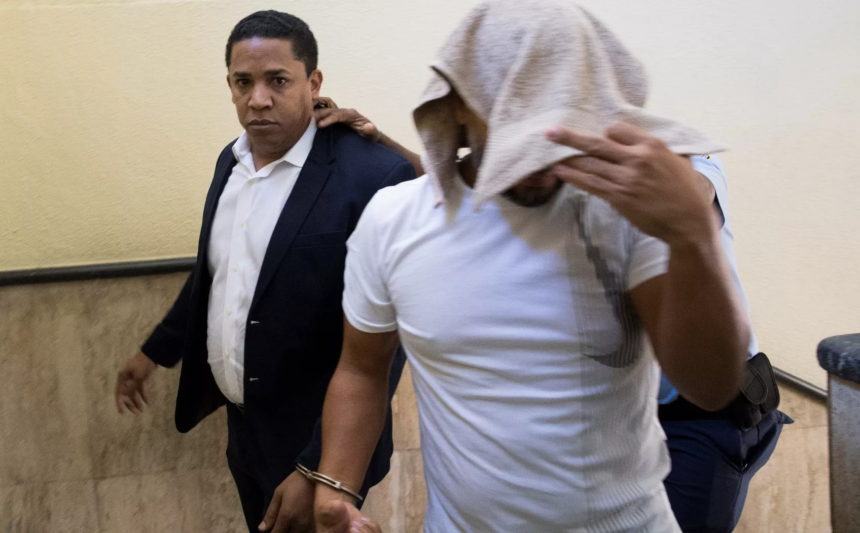 Exbeisbolista dominicano vinculado con narcotráfico es trasladado a tribunal de justicia