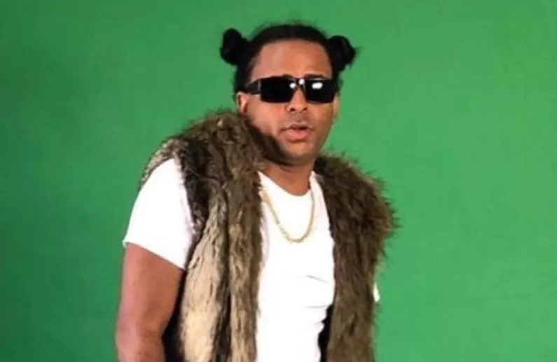 El cantante urbano NFasis empuja su carrera musical.