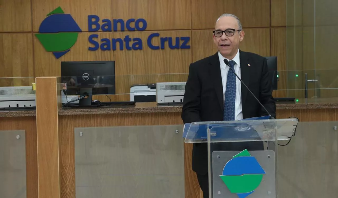fausto-a-pimentel-presidente-del-banco-santa-cruz