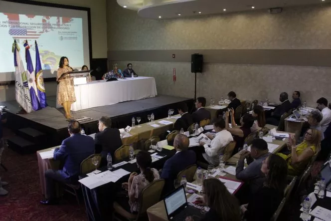 Taller Seguridad de Productos y Servicios y la Proteccíon de los Consumidores