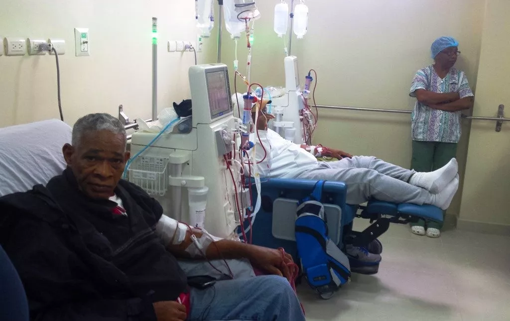 que-barbaridad-otra-vez-se-registran-problemas-para-atender-pacientes-de-dialisis-en-hospital-publico-de-puerto-plata