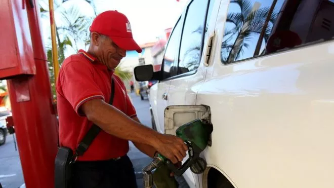 Venezuela-petróleo-gasoliina