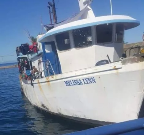 LLEGA AL PUERTO DE LUPERÓN BARCO PESQUERO CON 30 TRIPULANTES ESTUVIERON RETENIDOS EN HONDURAS
