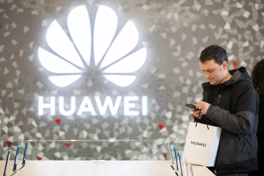 Huawei inaugura su primera tienda en Barcelona