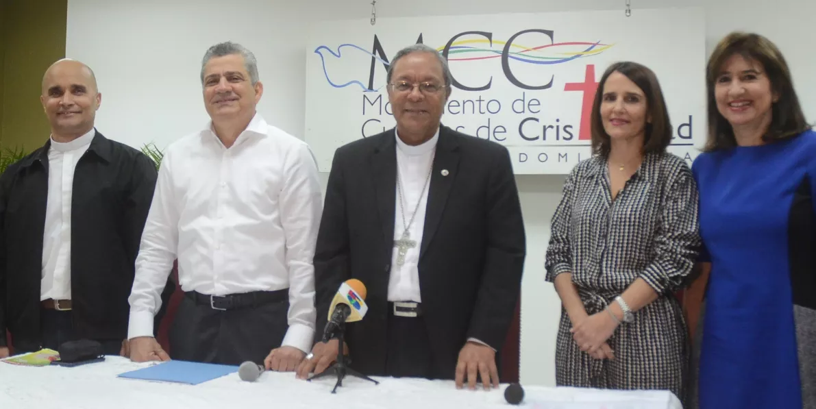Rueda de prensa sobre la feria del libro católico/foto Jose de Leon