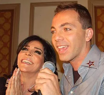 Cristian y su madre Veronica Castro