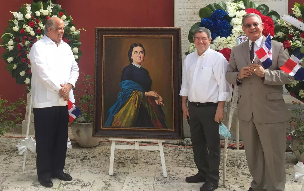 Juan Daniel Balcácer, Pte. _Comisión Efemérides Patrias, el pintor Miguel Núñez y Wilson Gómez, Pte. Instituto Duartiano.