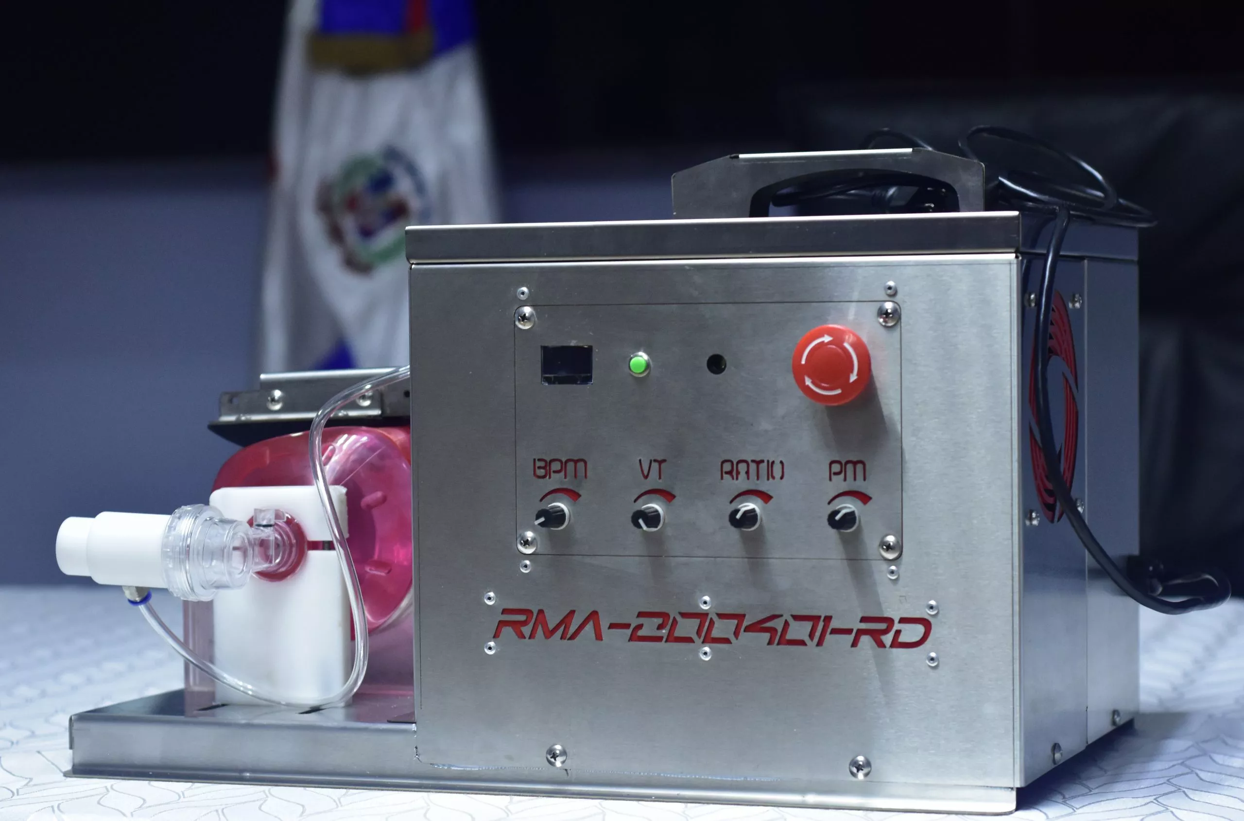 Ventilador mecánico tipo ambu fabricado por INTEC