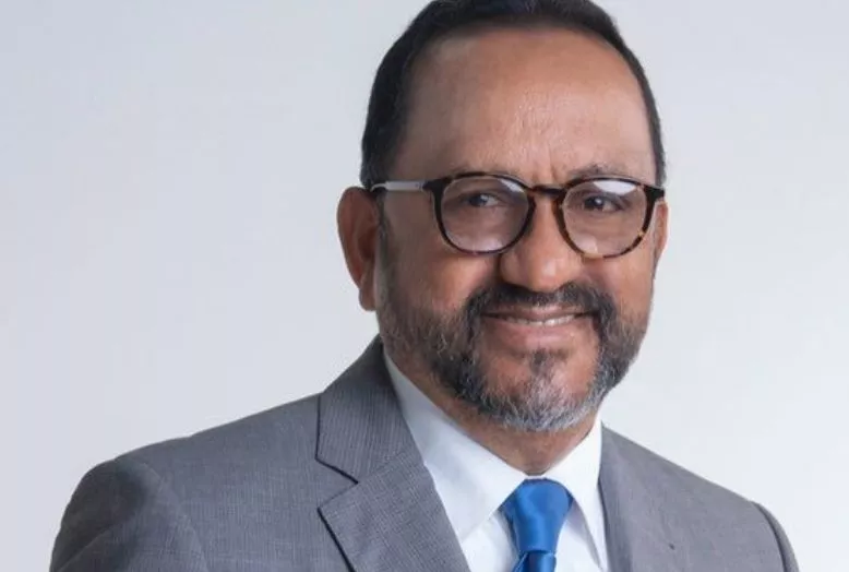 Antoliano Peralta Romero, consultor jurídico.
