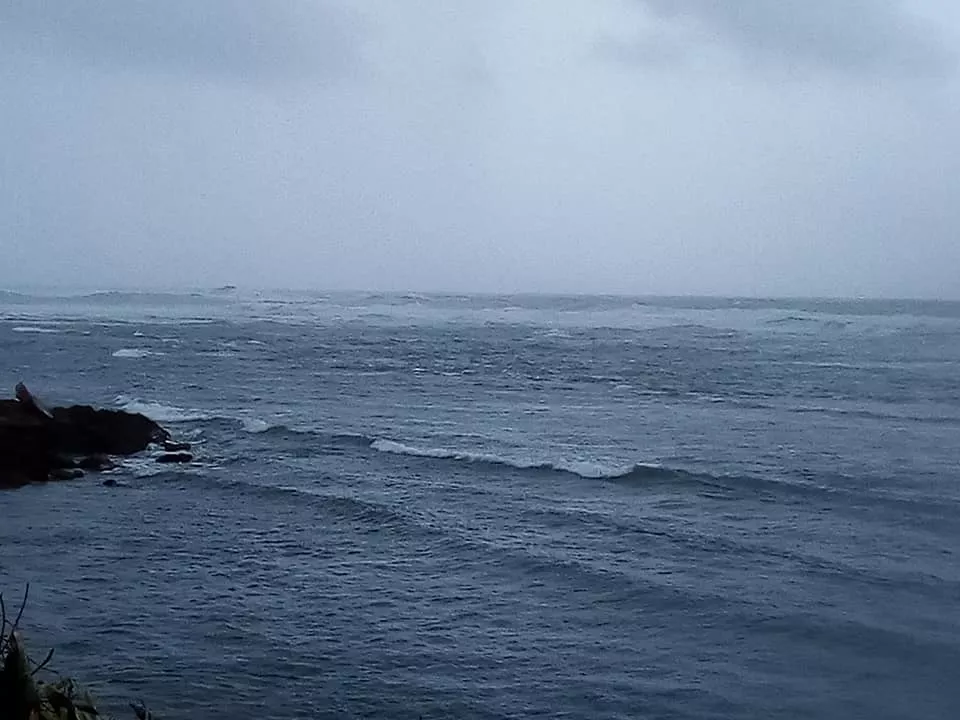 SE DETERIORAN CONDICIONES MARINAS EN PUERTO PLATA CON OLEAJES ANORMALES POR TORMENTA ISAÍAS