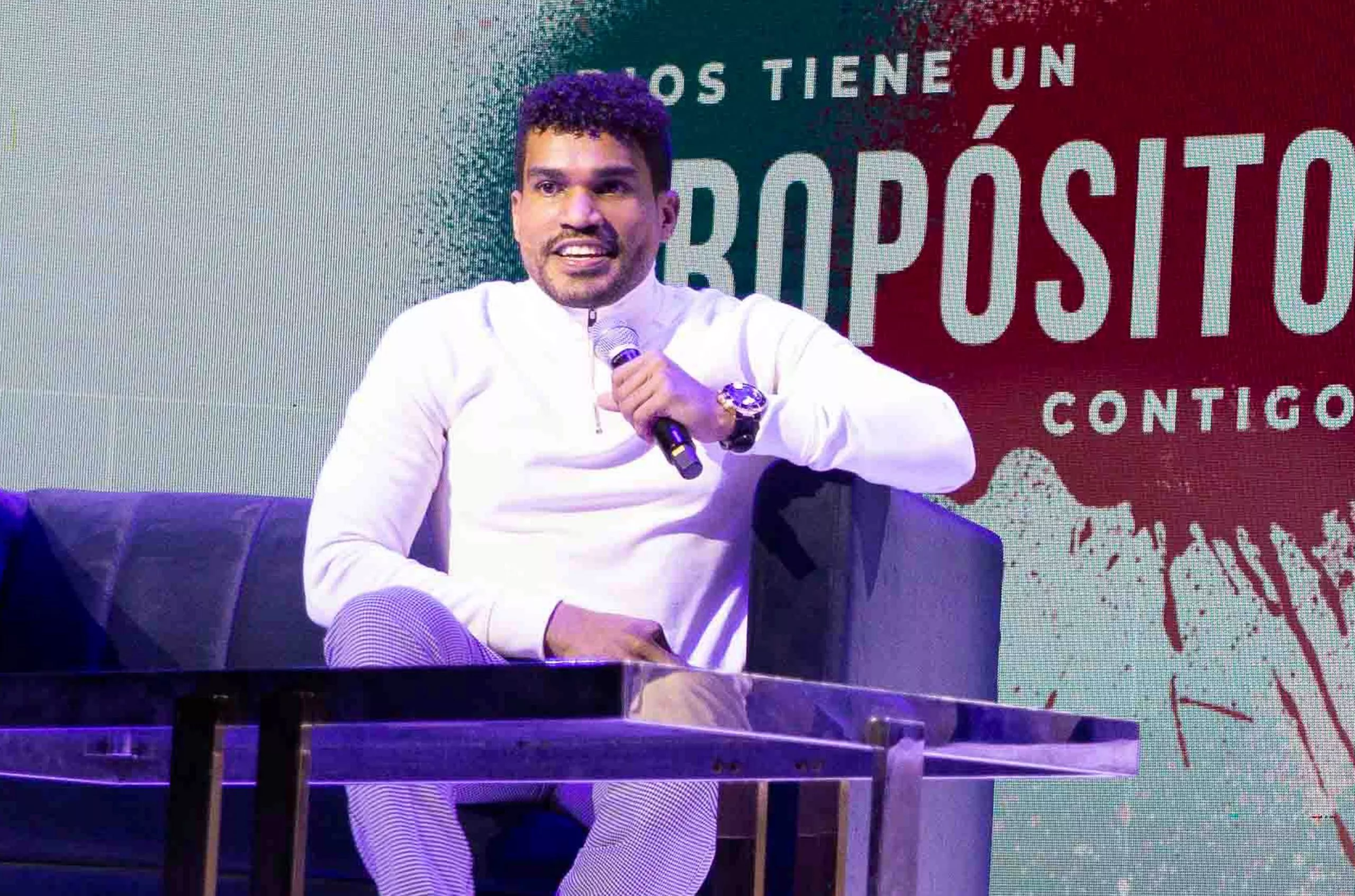 Robert Green en la presentación de su libro.