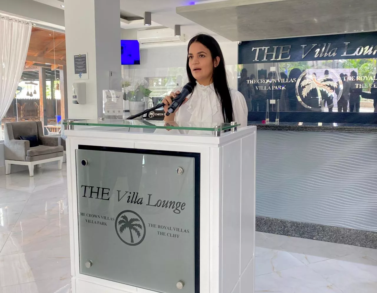 DIRECTORA REGIONAL DE TURISMO PARTICIPA EN REAPERTURA HOTELES DEL GRUPO LIFESTYLE EN COFRESÍ PUERTO PLATA