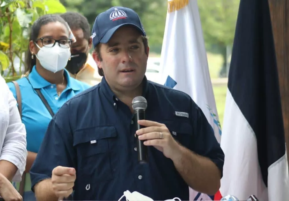 PALIZA AFIRMA QUE SE HACE NECESARIO CUIDAR EL MEDIO AMBIENTE Y VOLVER SOBRE LA TIERRA EN RD