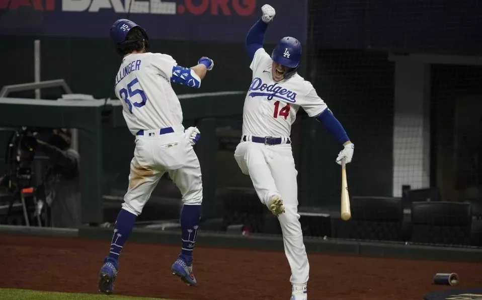 celebracion-disloco-hombro-cody-bellinger