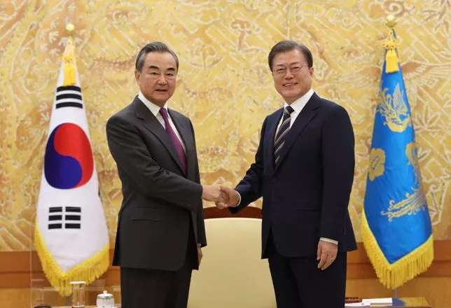 South Korean president welcomes Chinese foreign minister in Seoul