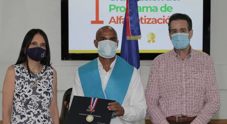19_Clasificados_10_2,p01