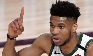 Bucks-Antetokounmpo Basketball