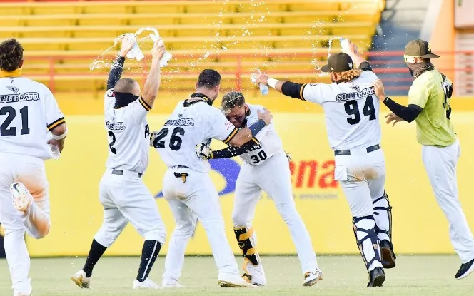 Aguilas clasifican