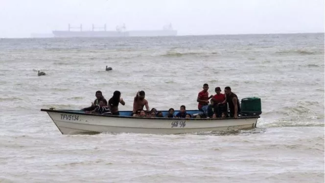 Miles de venezolanos viven en Trinidad y Tobago después de llegar al país por mar (foto referencial).