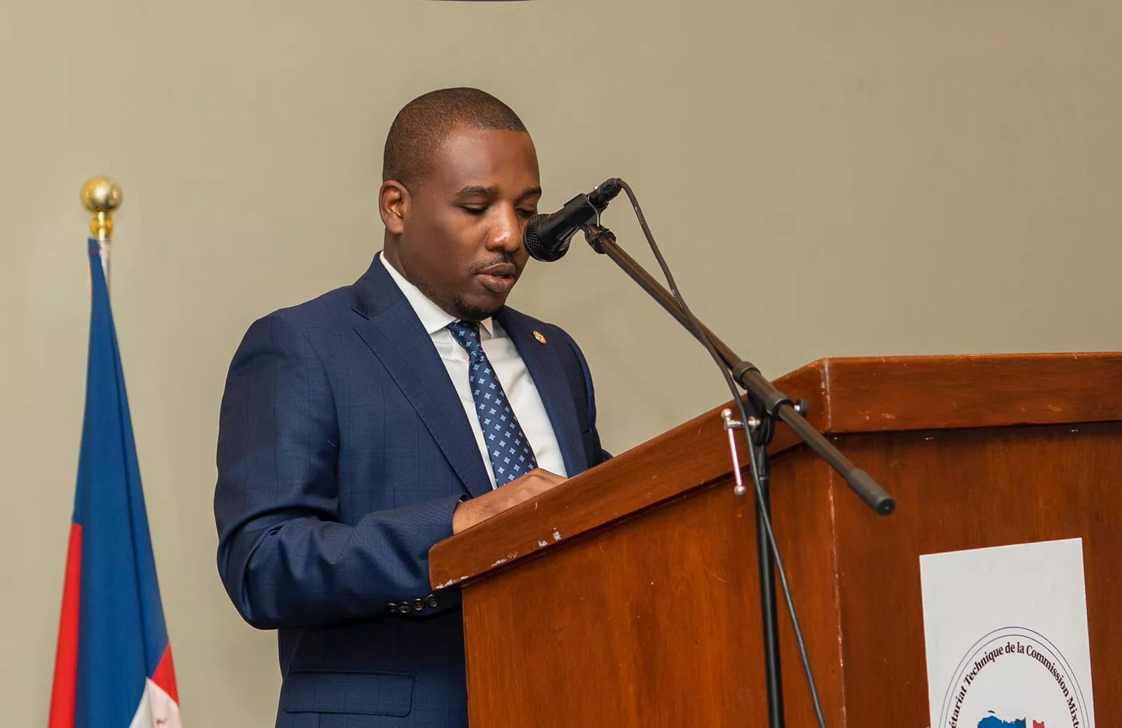 Doctor Claude Joseph canciller de Haití