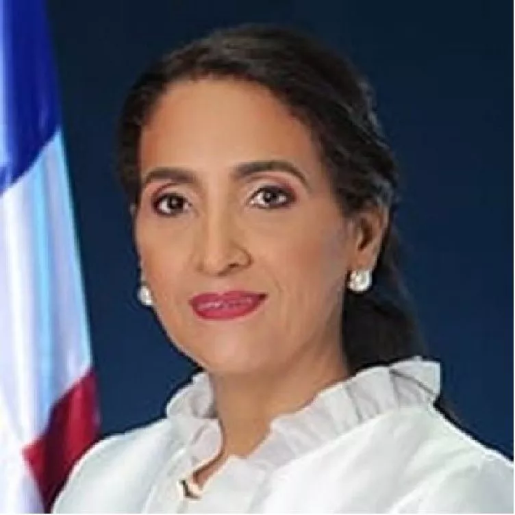 Lia Diaz – copia