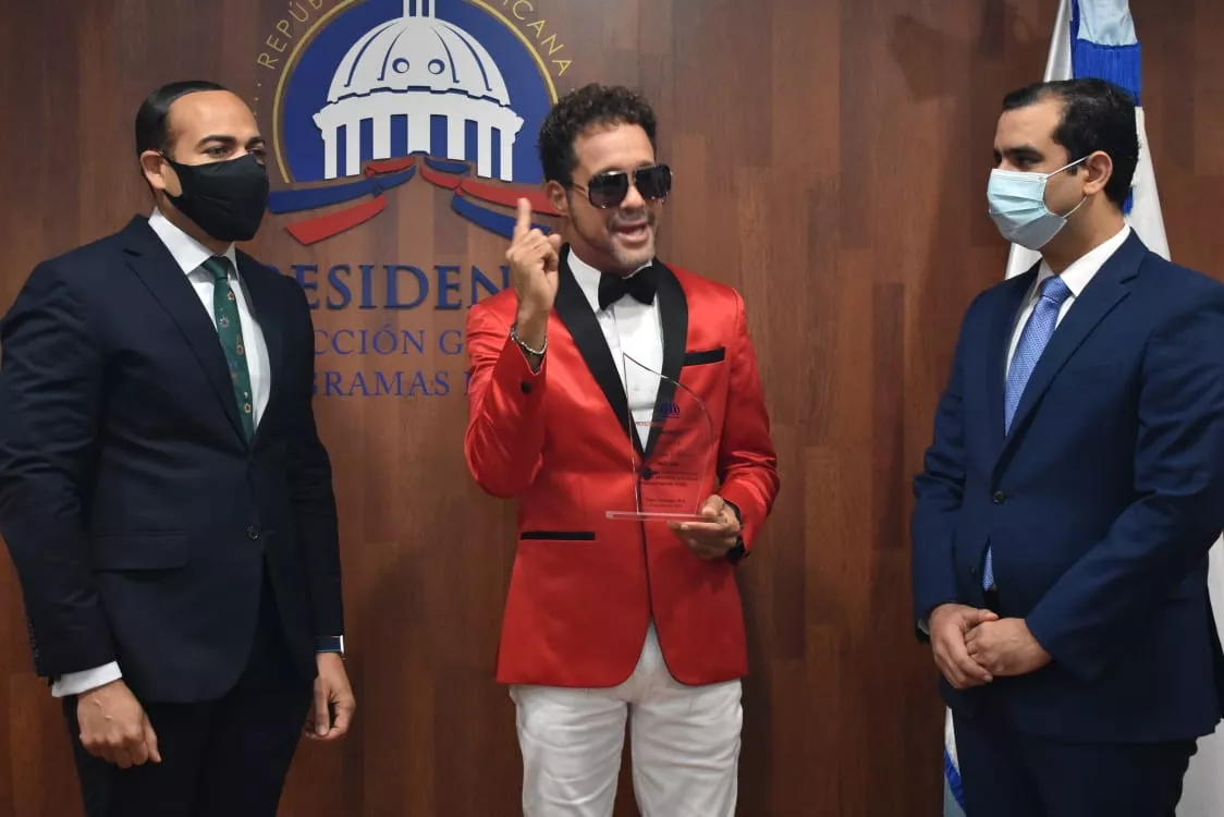Presidecia de la República, a través del PROPEEP reconoce a Carlos Silver