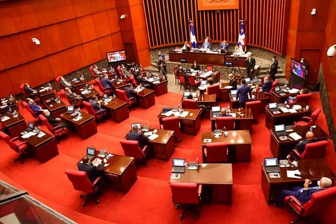 senado-aprueba-compra-adicional-de-vacunas-contra-covid-19