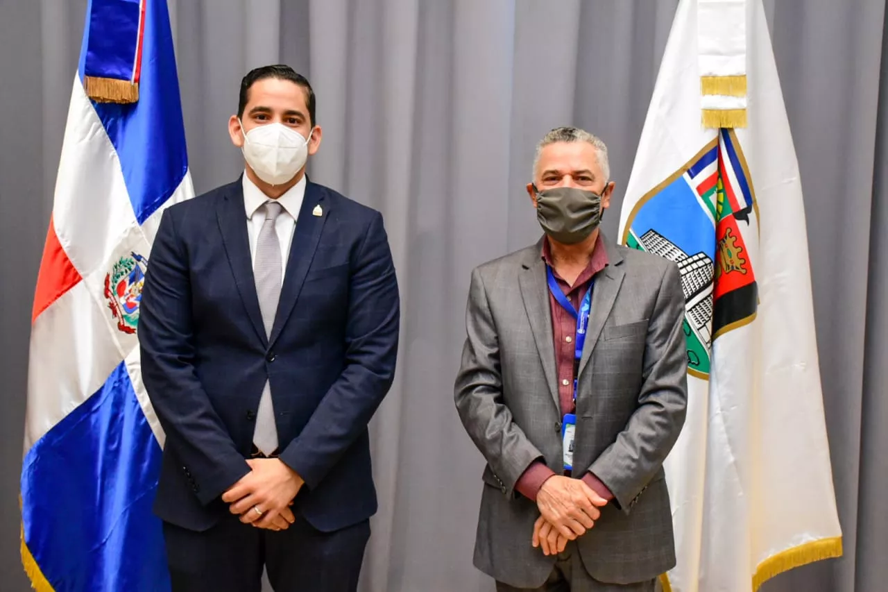 Edward Guzmán, viceministro de Salud y Manuel Jiménez, Aldalde SDE
