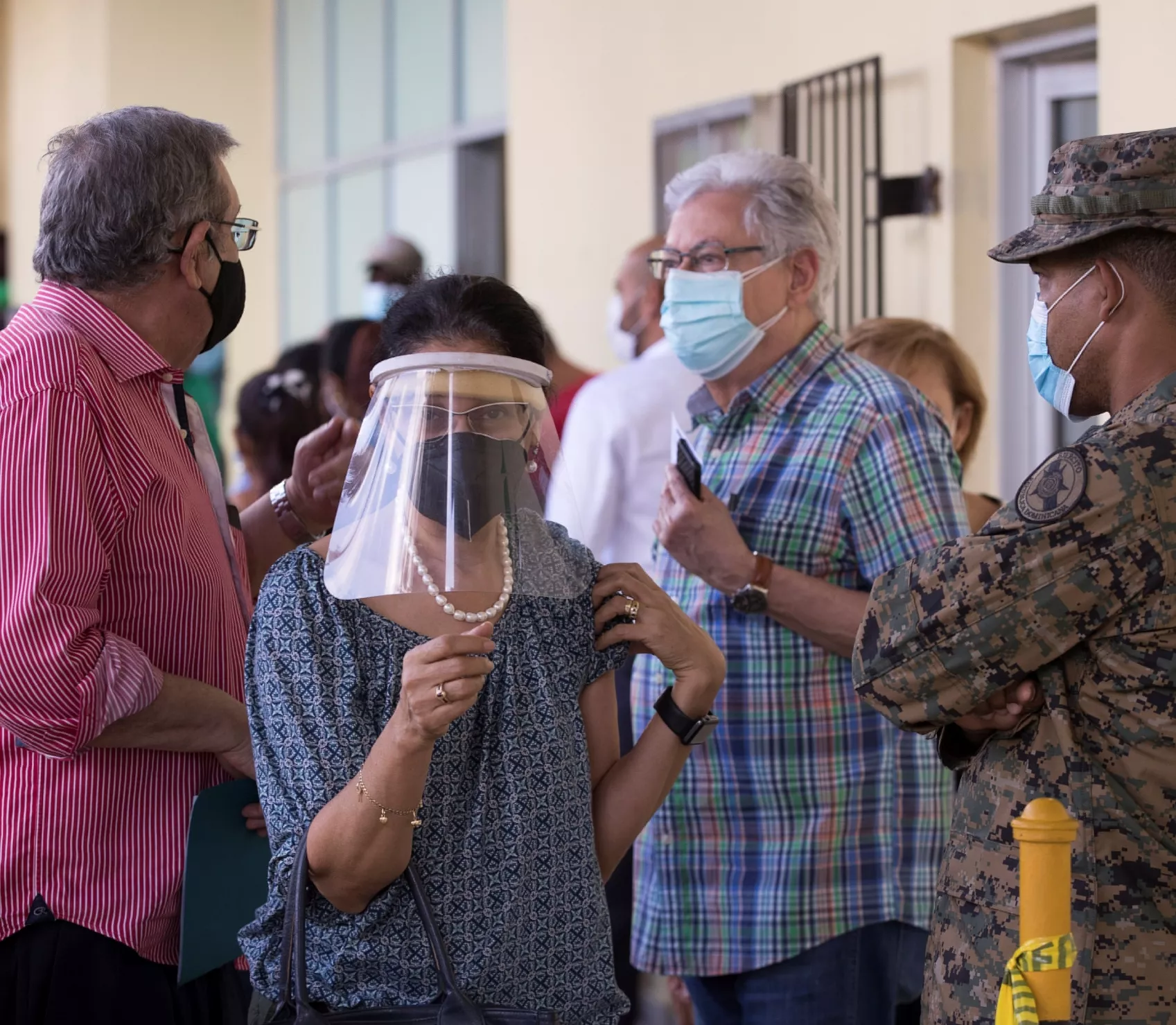 Jornada de vacunación para adultos mayores de 70 años en República Dominicana