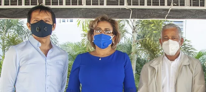 Zislo Janampa, Lourdes Perdomo y Manuel Rodríguez.