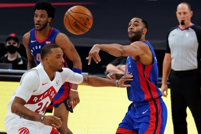 PISTONS RAPTORS