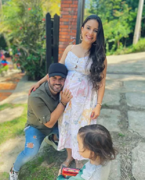 Manny Cruz y su esposa