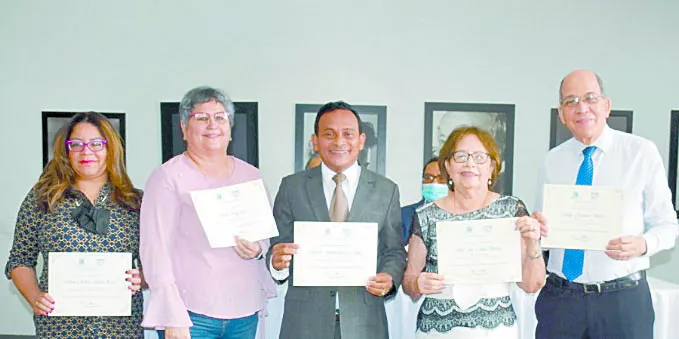 Milagros Pereda,  Arlene  Terrero, Roberto  Guerrero, Nitín Troncoso y Jimmy Barranco.