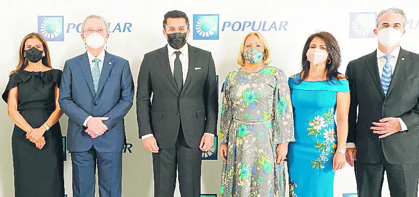Sandra Bisonó de Paniagua, Manuel A. Grullón, David Collado, Rosa Hernández de Grullón, Elima González de Grullón y René Grullón.