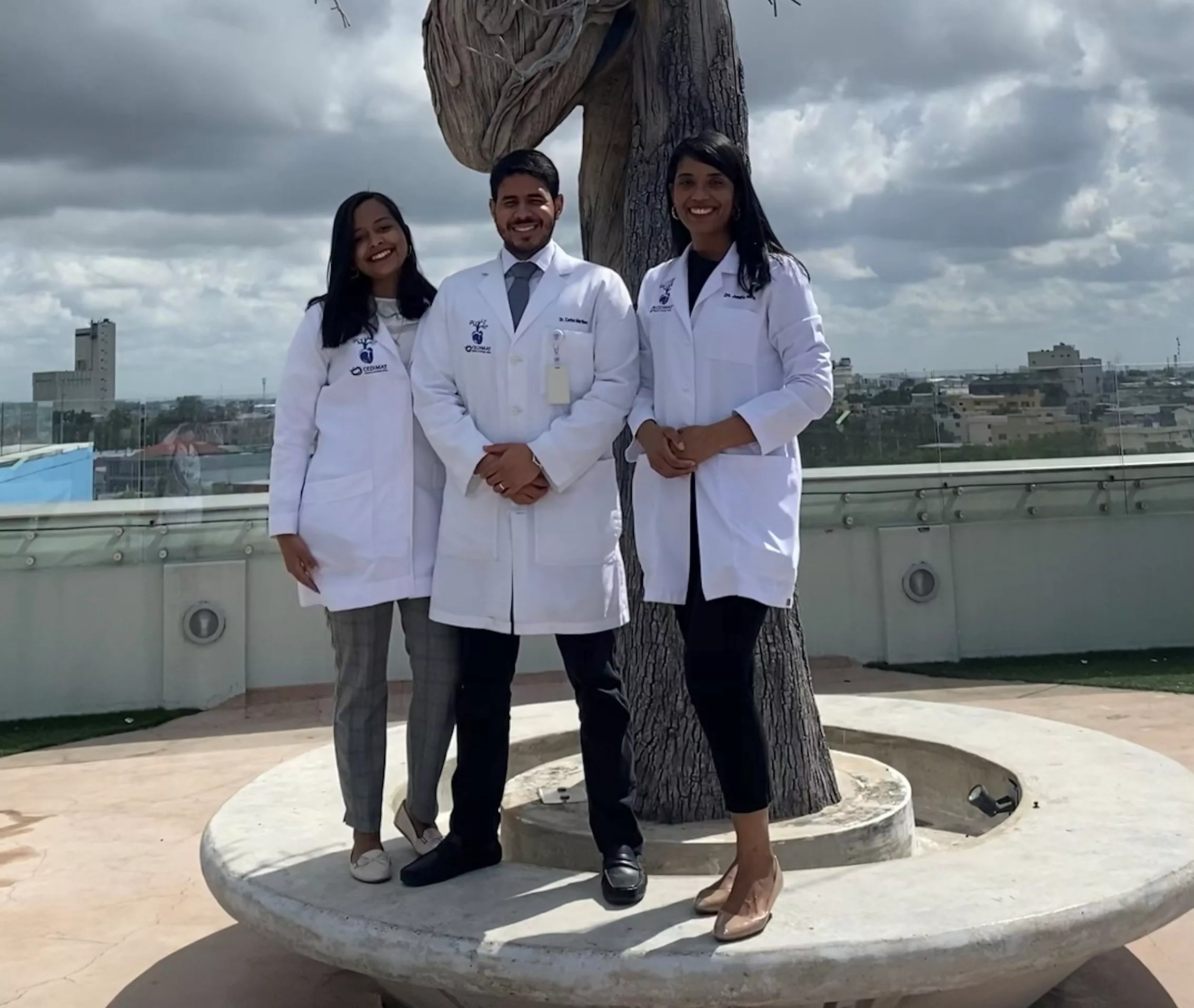 Pamela Piña, Carlos Martínez y Jenniffer Mateo
