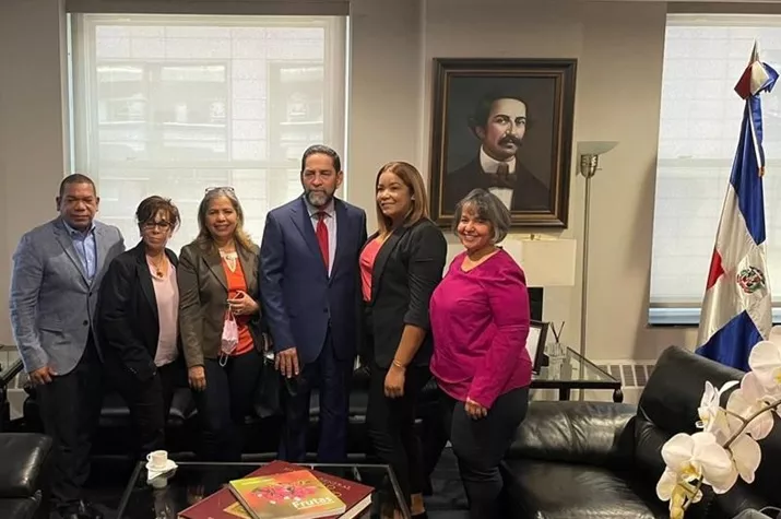 Valoran apoyo ofrece cónsul RD-NY a comunidad de Chiringo en RD