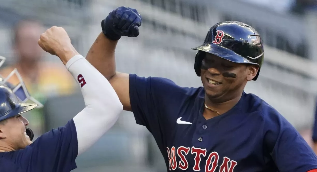 Rafael Devers, Enrique Hernandez
