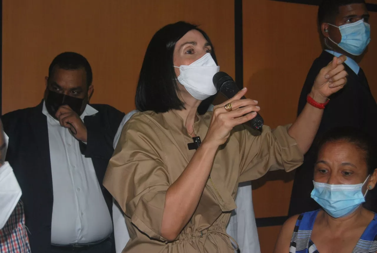 Primera Dama Raquel Arbaje