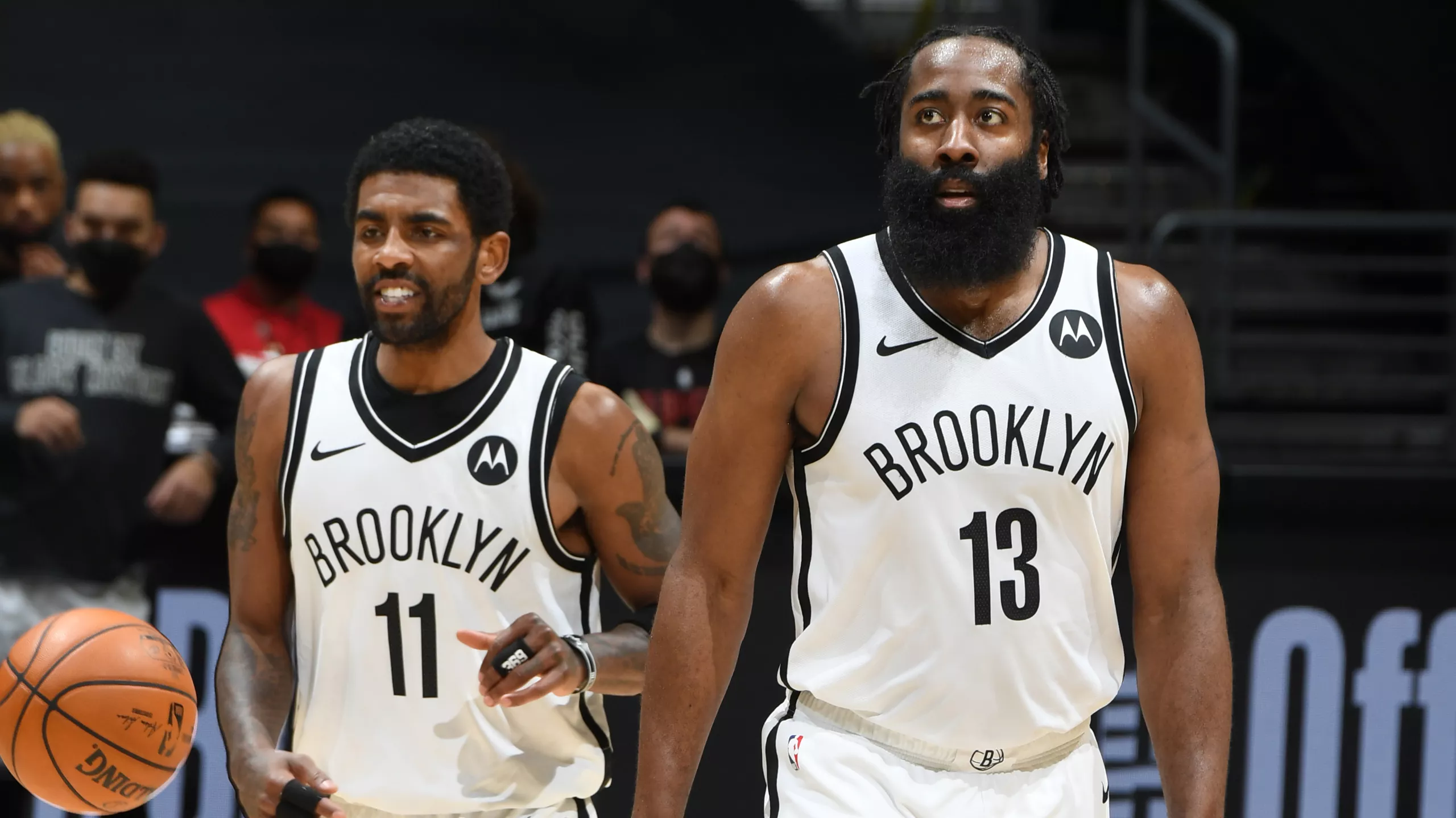 kyrie irving y James Harden