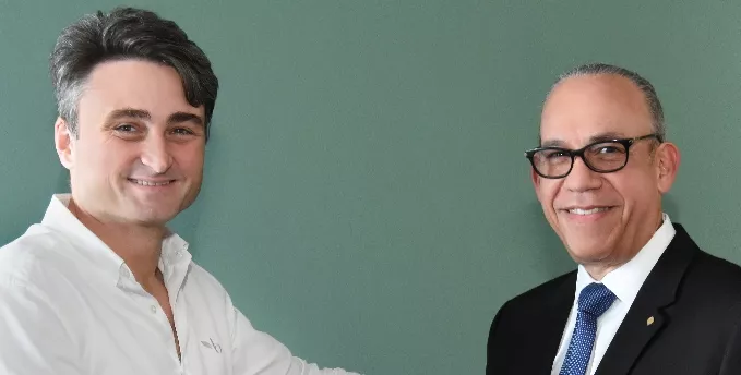 Fausto Pimentel y Rafael Monestina, durante la presentación del producto.