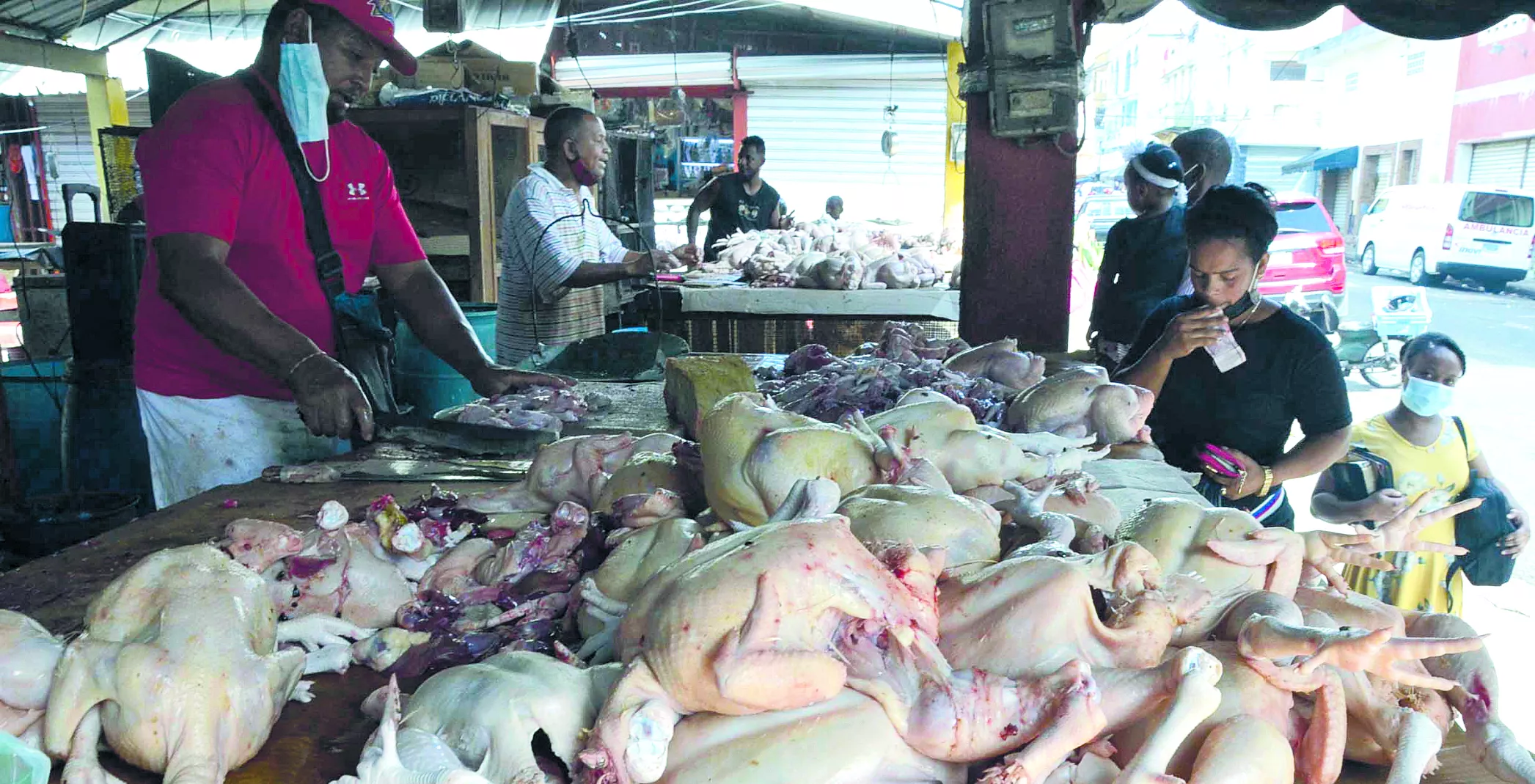 Reportaje sobre el consumo de pollo en el pais/foto José de León