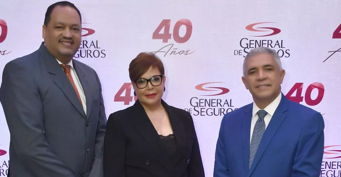 Carlos Sánchez, Milagros De los Santos y Ludy González.