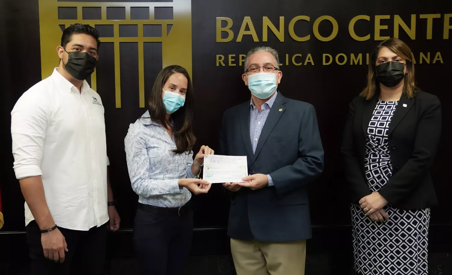 Isaac Castillo, María Sangiovanni, Luis Martín Gómez y Denisse Comarazamy.
