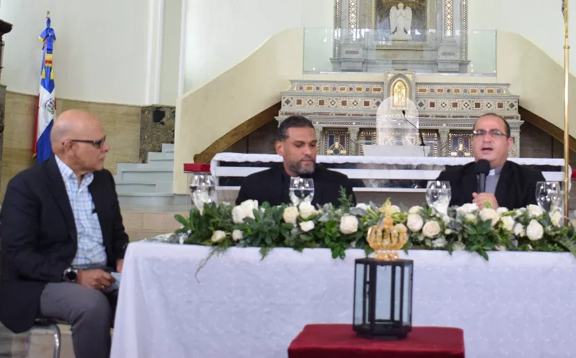 Nelkis Acevedo,  Kennedy Rodríguez y Henry Montesano.