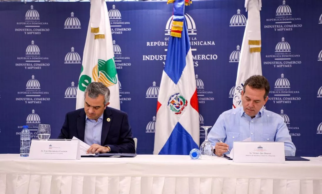 El acuerdo entre ambas entidades se firma luego de un encuentro encabezado por el presidente Abinader, al que asistieron representantes de los comercios de todo el país.