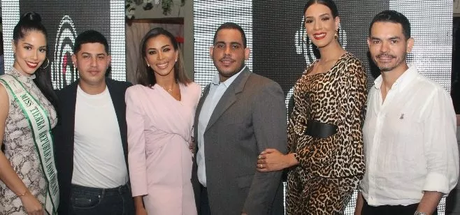 María Villalona, Carlos Falla, Eliza Pino, Chris Puesán, Irina Peguero y Camilo Then.