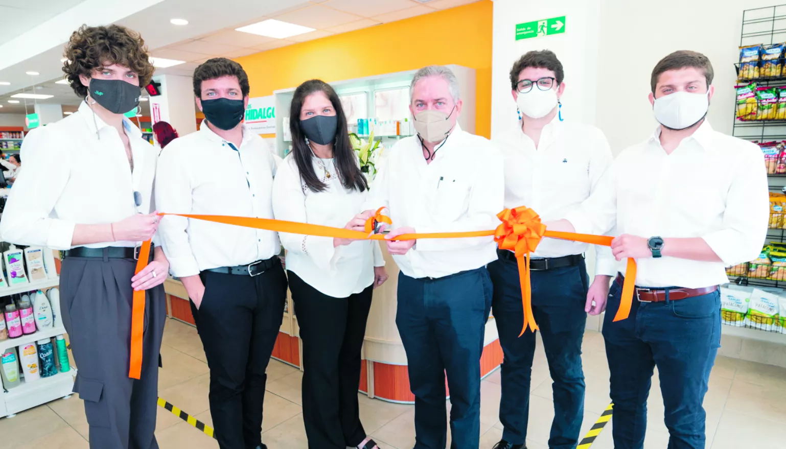 José Martínez, Ernesto Martínez hijo, Amelia Pizano, Ernesto Martínez, Juan Manuel  Martínez y Eduardo Martínez.